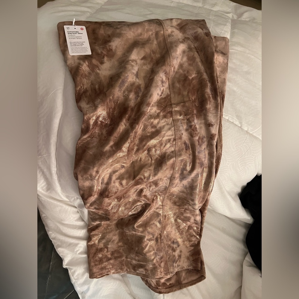 Lululemon Customizable Snap Scarf Shine